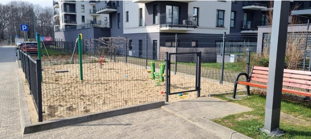Apple Apartments - Gdanska Prywatne Miejsce Parkingowe Łódź Eksteriør bilde